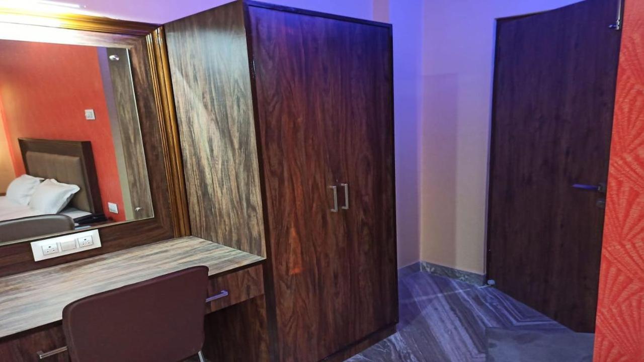 Hotel Aloka Residency 加尔各答 外观 照片
